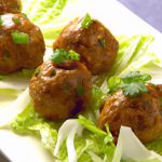 Savor Jiangsu Lion’s Head Meatballs: A Vegetarian Delight